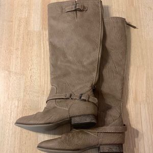 (3 for $30)Breckelle’s Knee High Boots